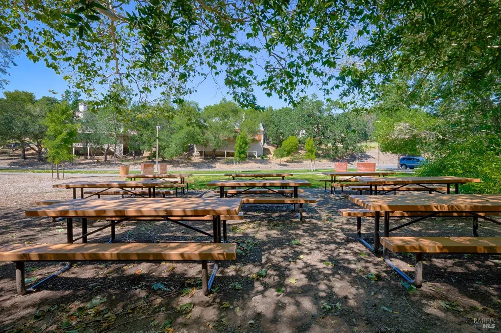 421 Meadowgreen Drive Santa Rosa, CA 95409