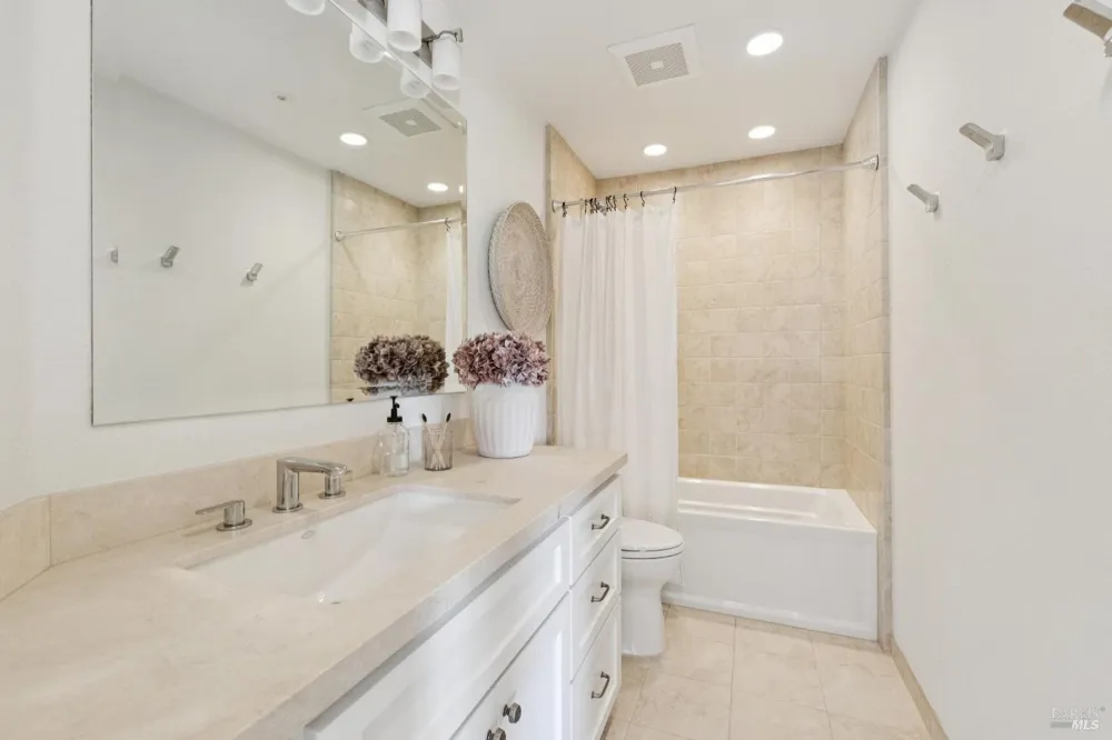 4 Rondee Lane Novato, CA 94945