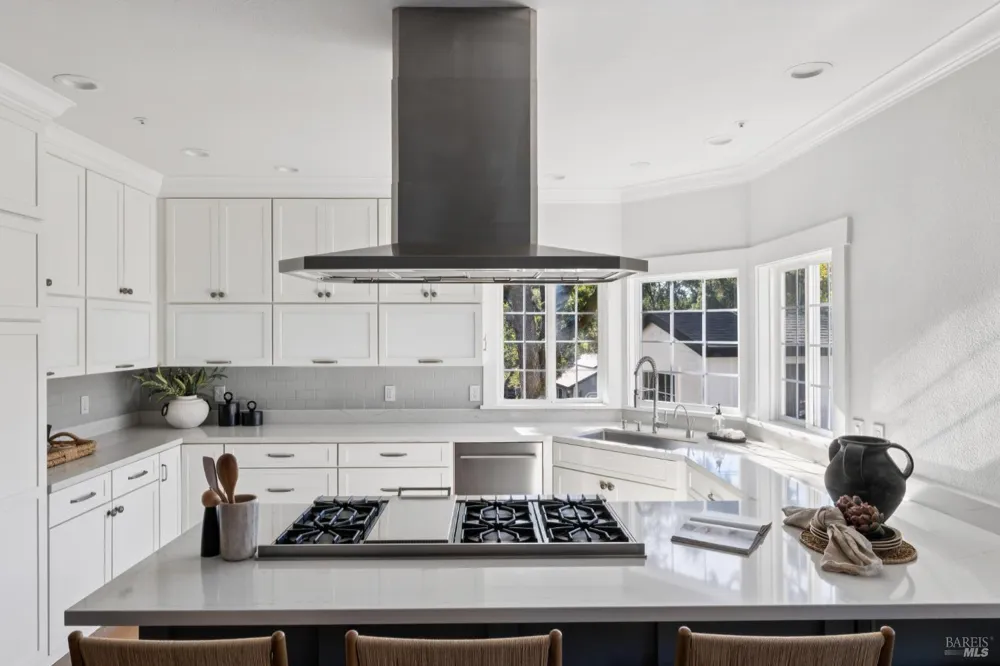 4 Rondee Lane Novato, CA 94945