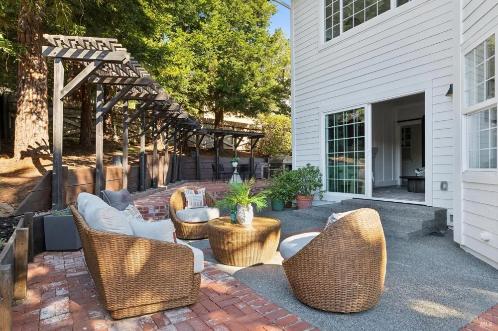 4 Rondee Lane Novato, CA 94945