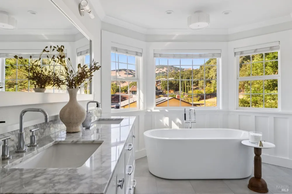 4 Rondee Lane Novato, CA 94945