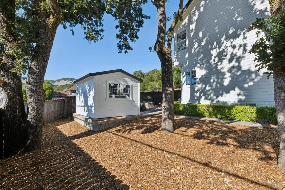4 Rondee Lane Novato, CA 94945