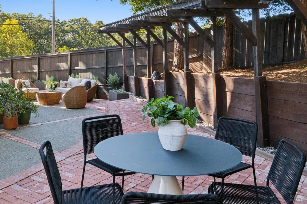 4 Rondee Lane Novato, CA 94945