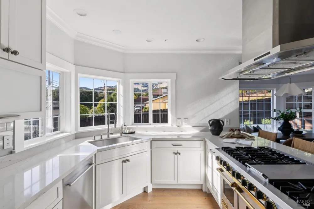 4 Rondee Lane Novato, CA 94945