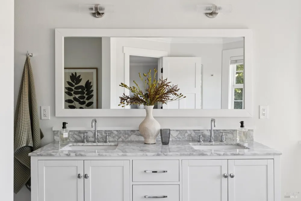 4 Rondee Lane Novato, CA 94945