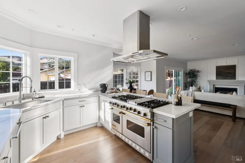 4 Rondee Lane Novato, CA 94945