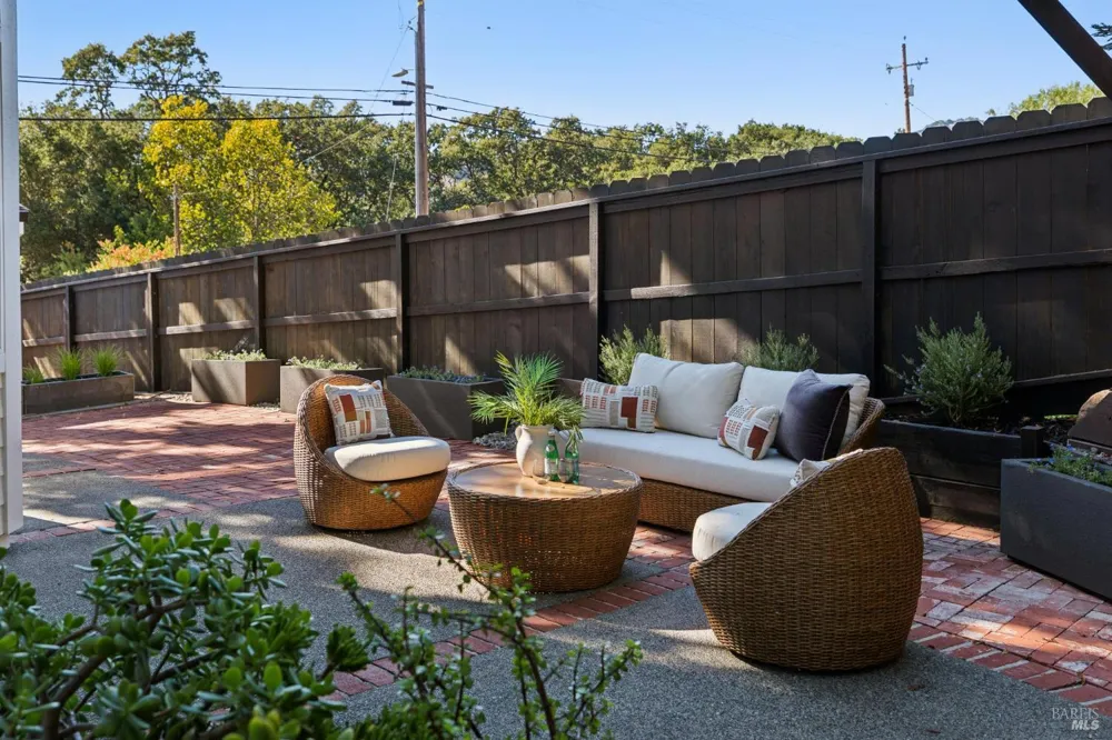 4 Rondee Lane Novato, CA 94945