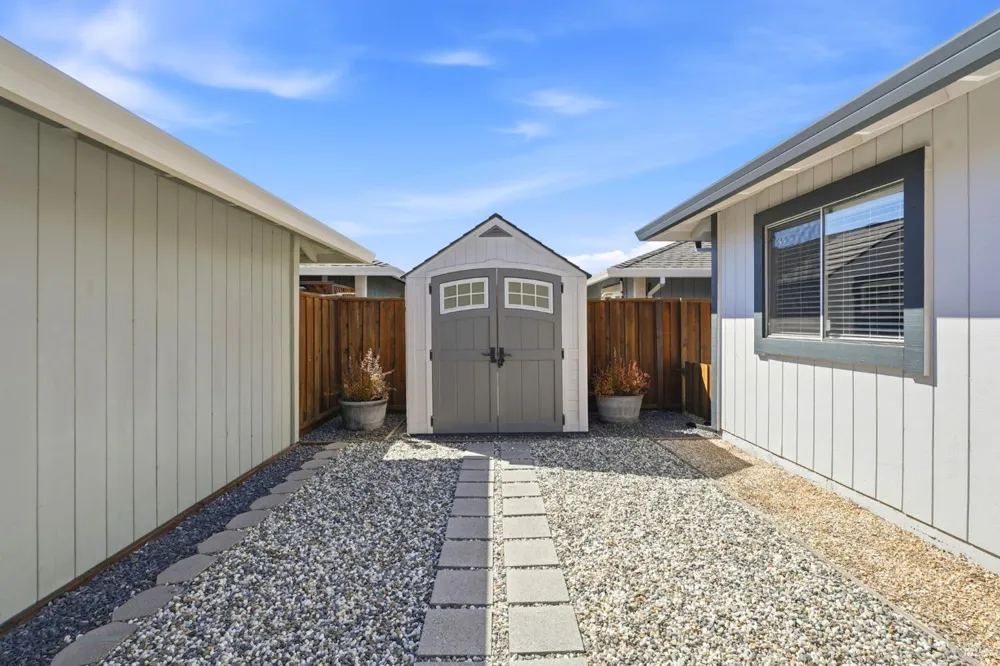 2044 Pinercrest Drive Santa Rosa, CA 95403