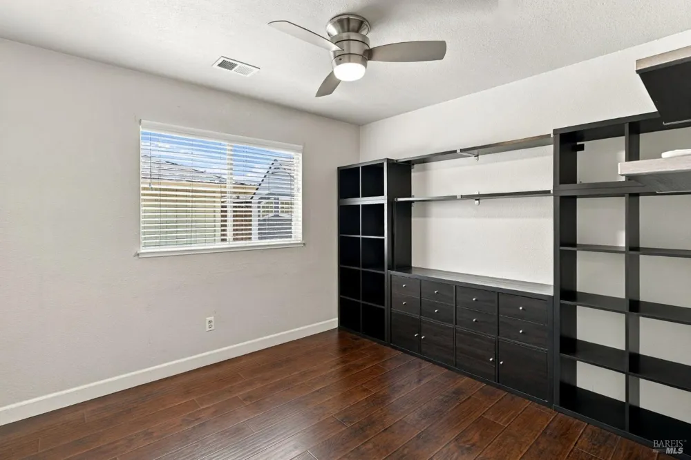 2044 Pinercrest Drive Santa Rosa, CA 95403