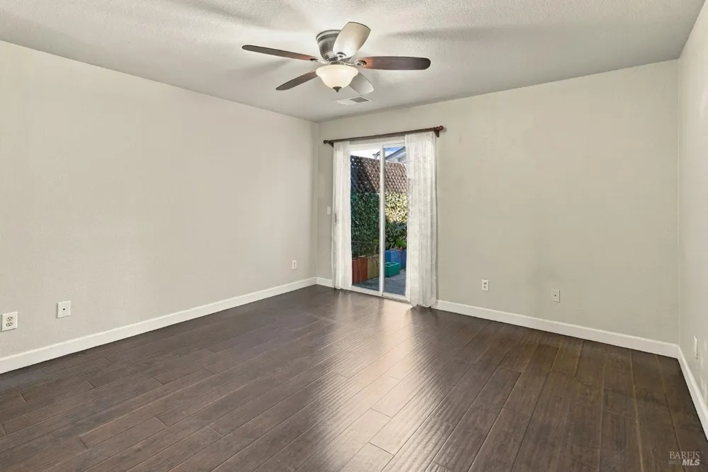 2044 Pinercrest Drive Santa Rosa, CA 95403
