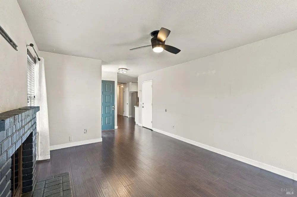 2044 Pinercrest Drive Santa Rosa, CA 95403