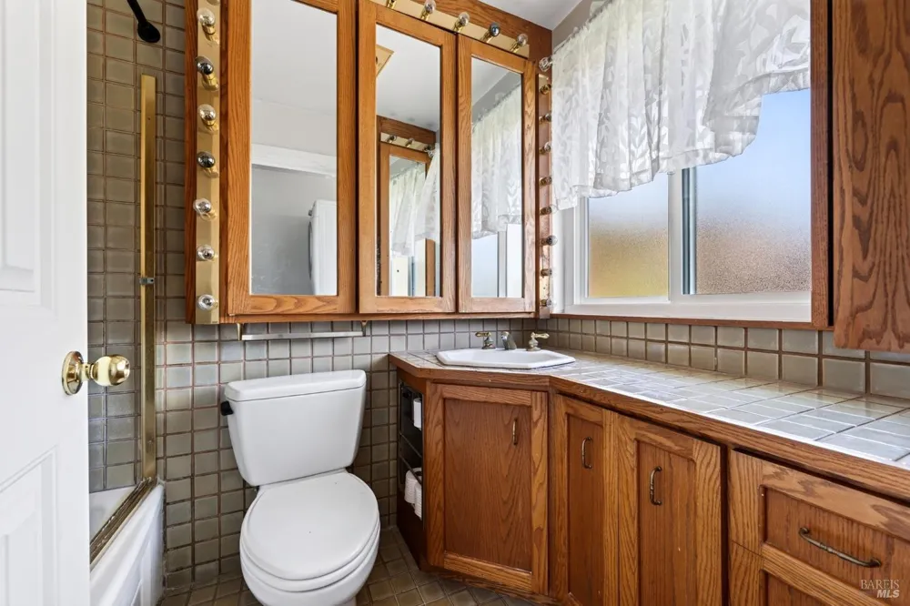 1072 Los Gamos Road ##E San Rafael, CA 94903