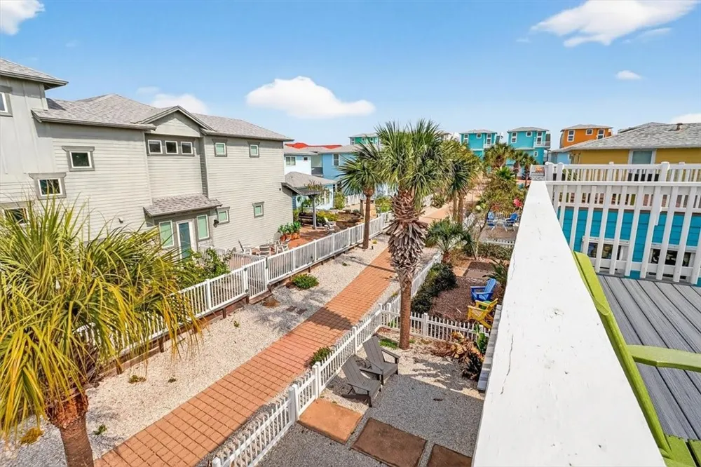 2525 S 11th Street #80 Port Aransas, TX 78373
