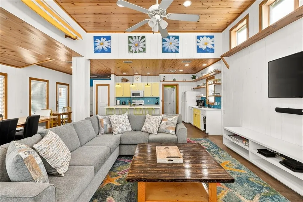 2525 S 11th Street #80 Port Aransas, TX 78373