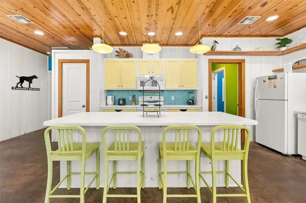 2525 S 11th Street #80 Port Aransas, TX 78373