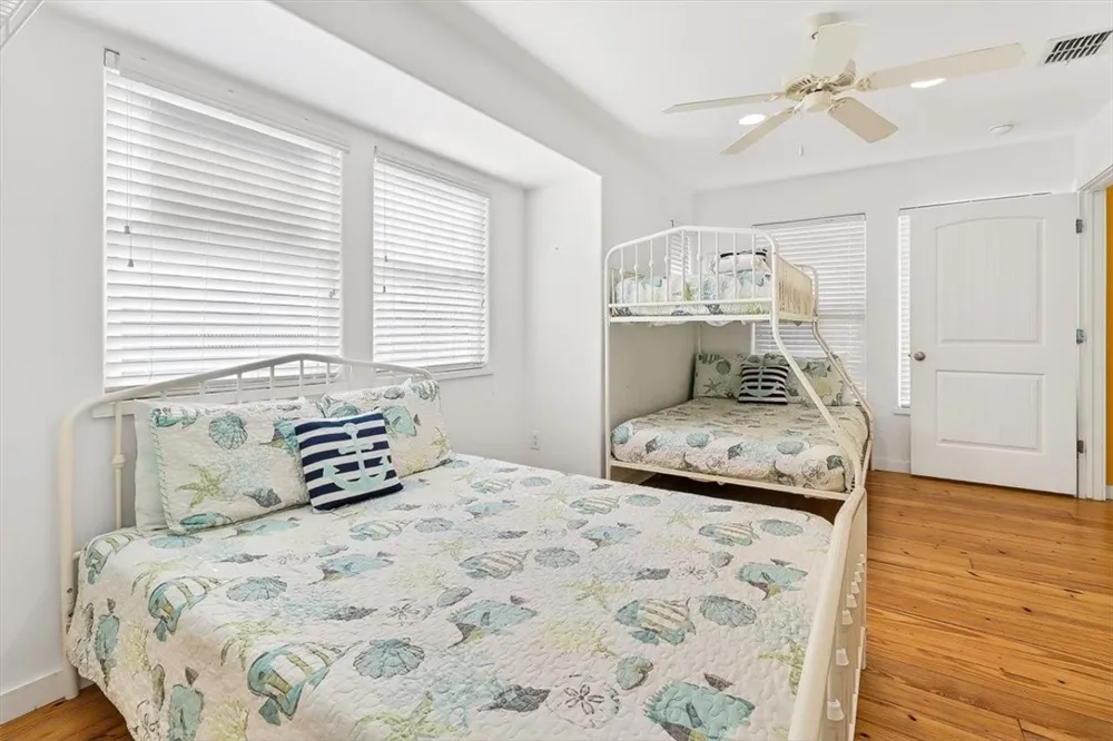 2525 S 11th Street #80 Port Aransas, TX 78373