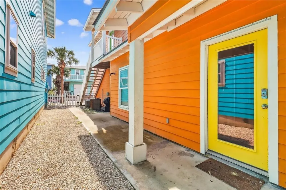2525 S 11th Street #80 Port Aransas, TX 78373
