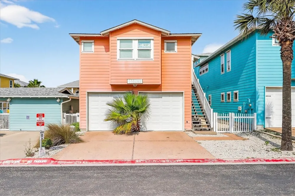2525 S 11th Street #80 Port Aransas, TX 78373