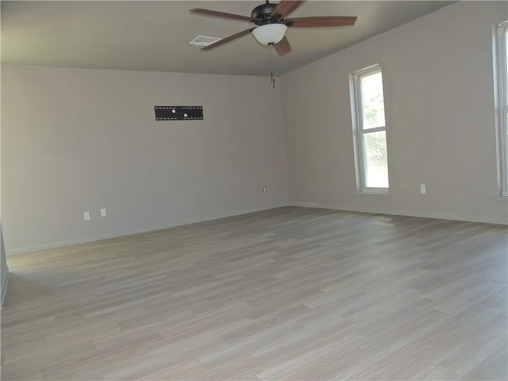 849 Cliff Drive Portland, TX 78374