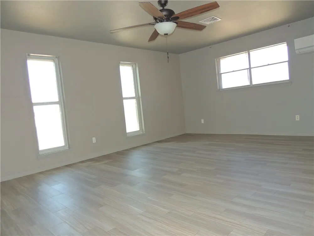 849 Cliff Drive Portland, TX 78374