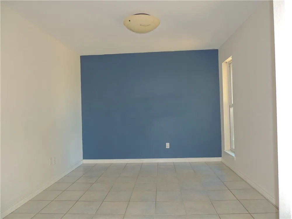 849 Cliff Drive Portland, TX 78374