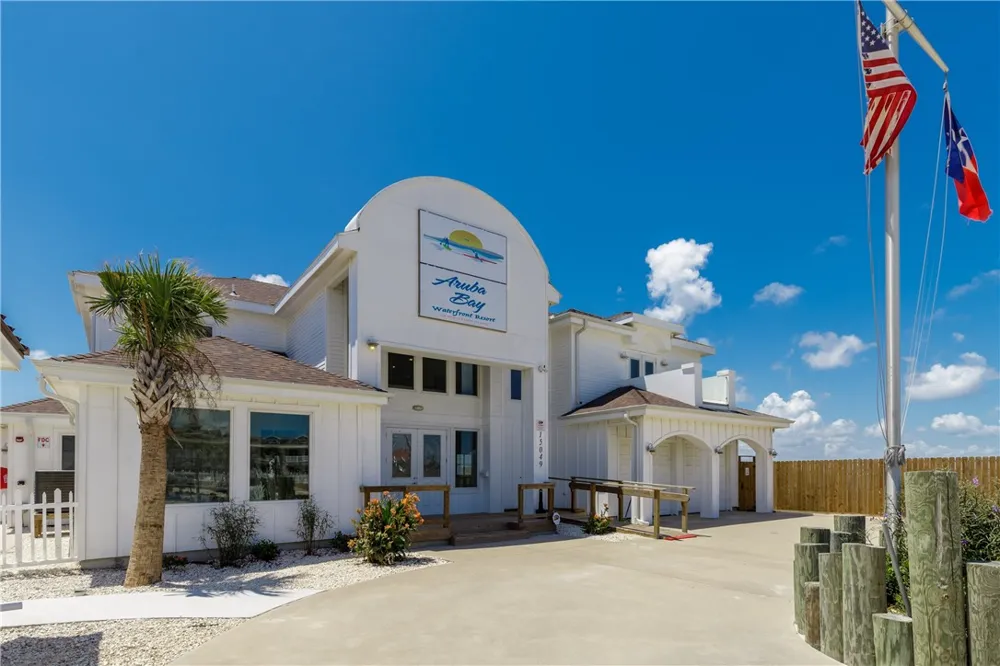 15118 Arashi Beach Drive Corpus Christi, TX 78418