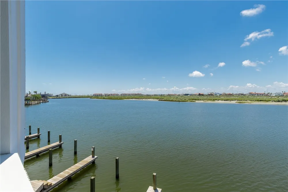 15118 Arashi Beach Drive Corpus Christi, TX 78418