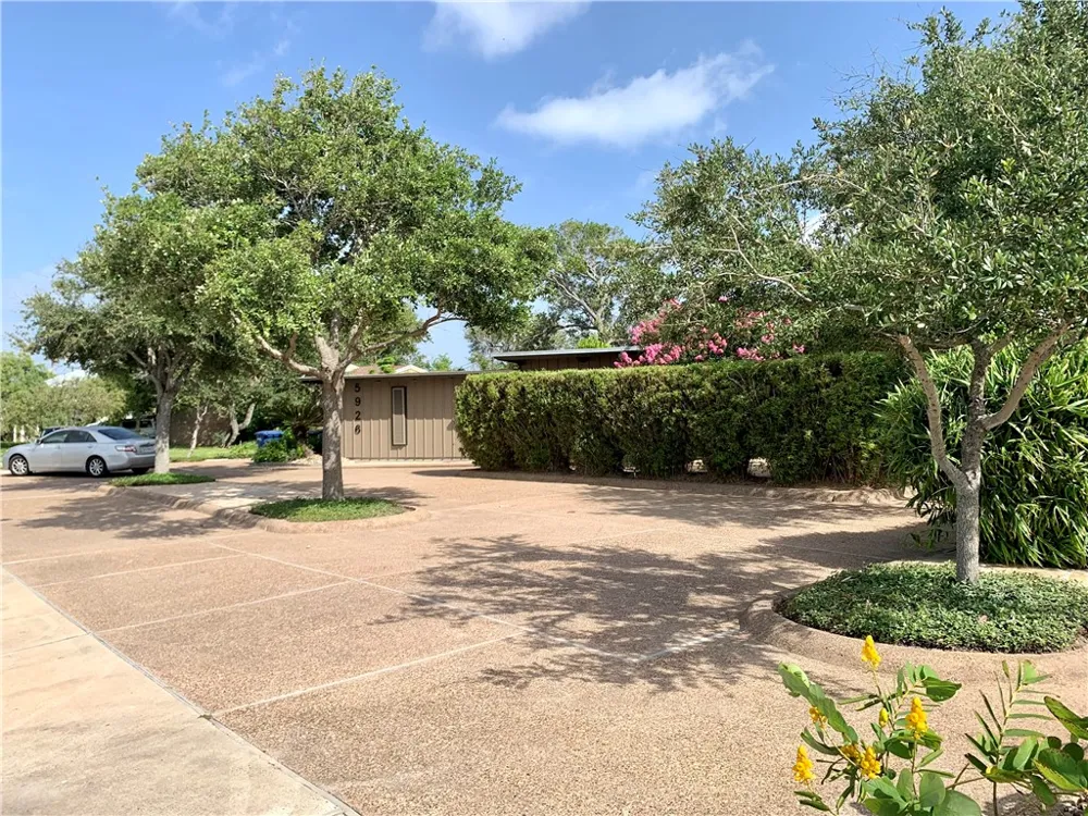 5926 S Alameda Street S Corpus Christi, TX 78412