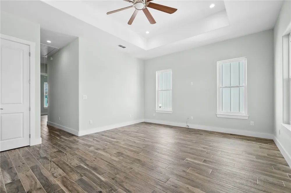 1007 S Live Oak Street Rockport, TX 78382