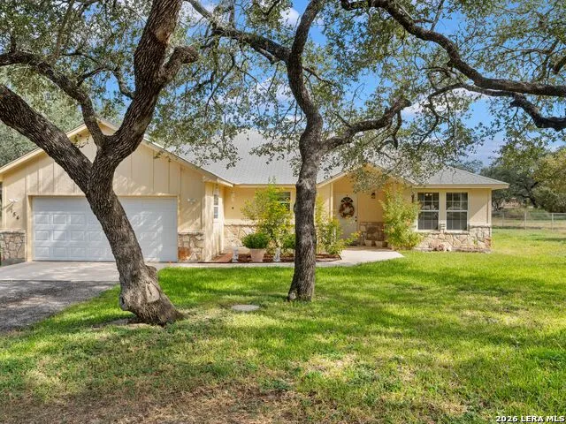 154 Red Fox Poteet, TX 78065