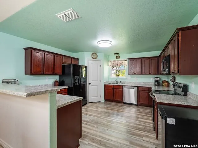 154 Red Fox Poteet, TX 78065