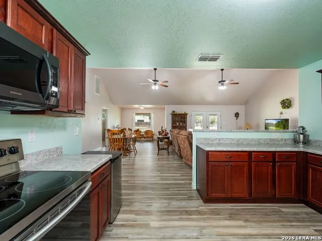 154 Red Fox Poteet, TX 78065