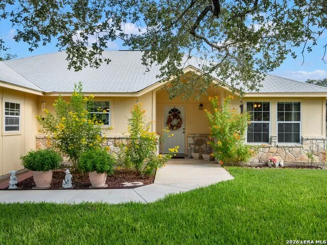 154 Red Fox Poteet, TX 78065