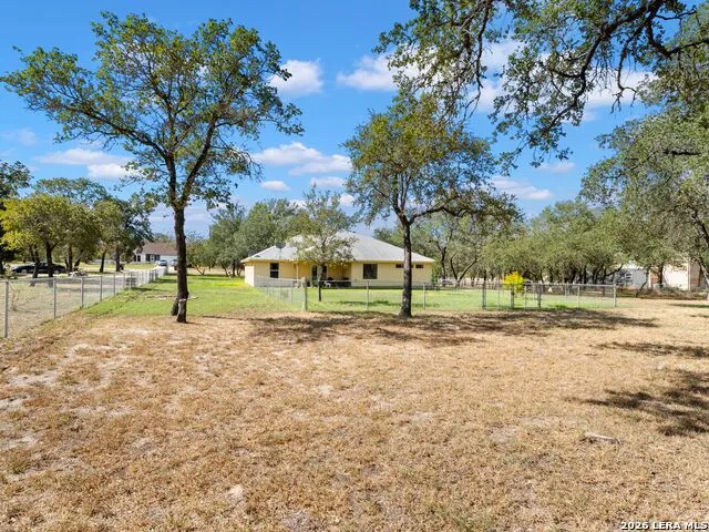 154 Red Fox Poteet, TX 78065