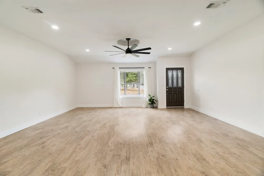 7123 Heather Lane Paris, TX 75462