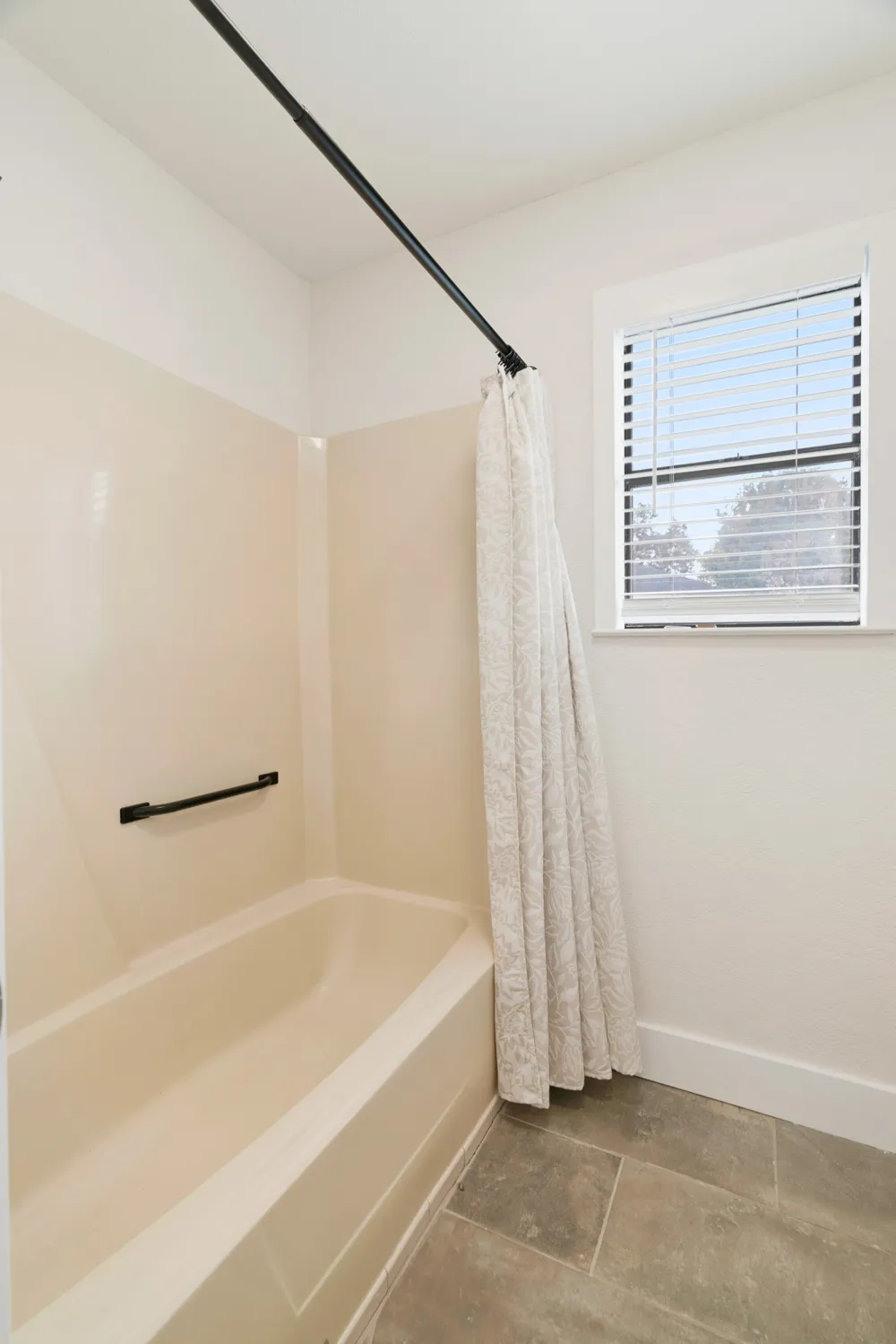 7123 Heather Lane Paris, TX 75462