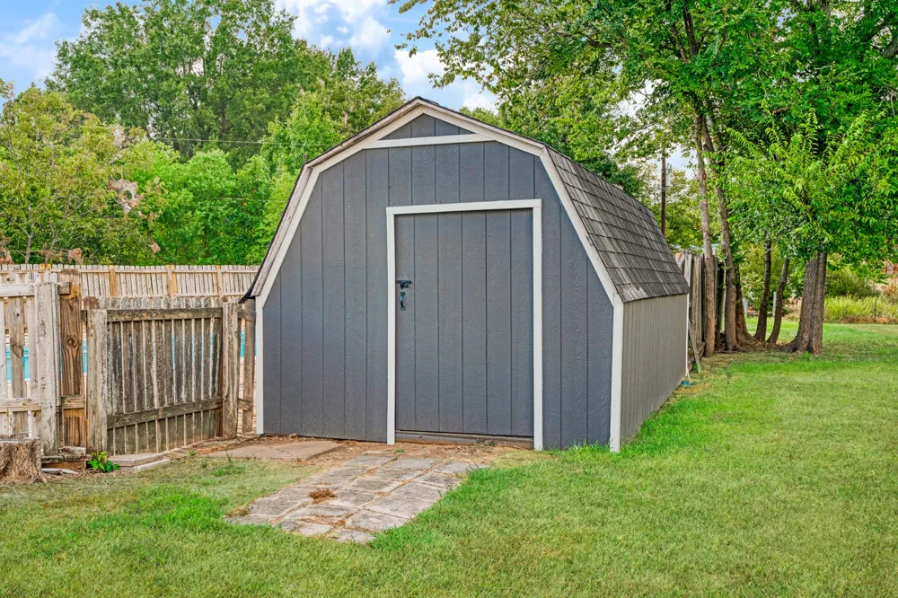 7123 Heather Lane Paris, TX 75462