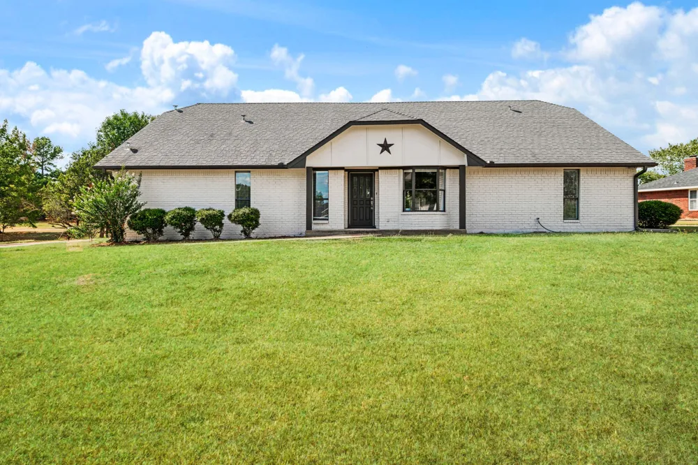 7123 Heather Lane Paris, TX 75462