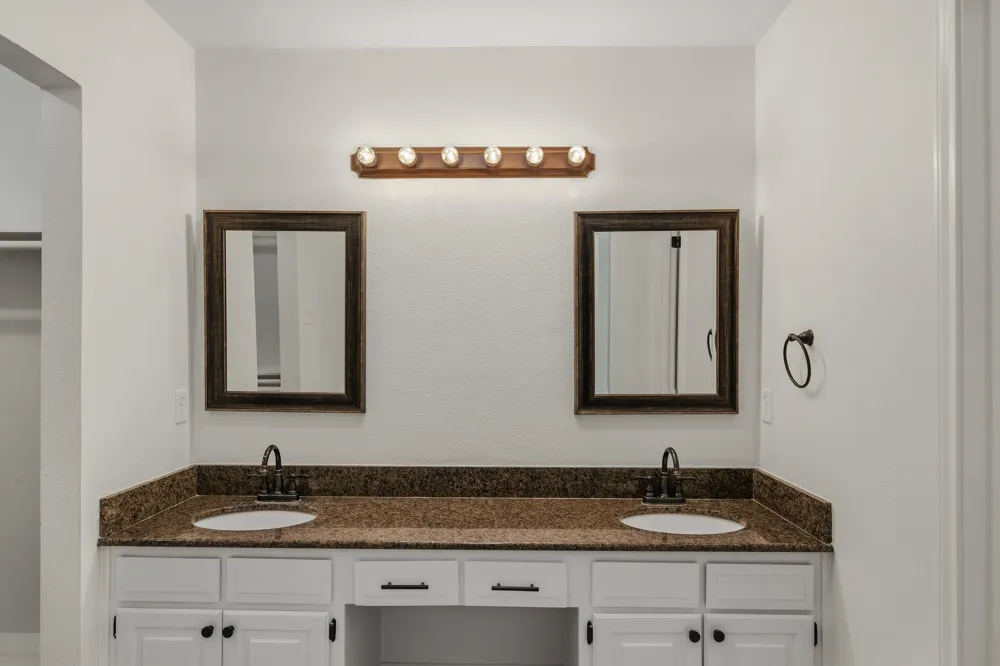 2507 Mardell Drive Arlington, TX 76016