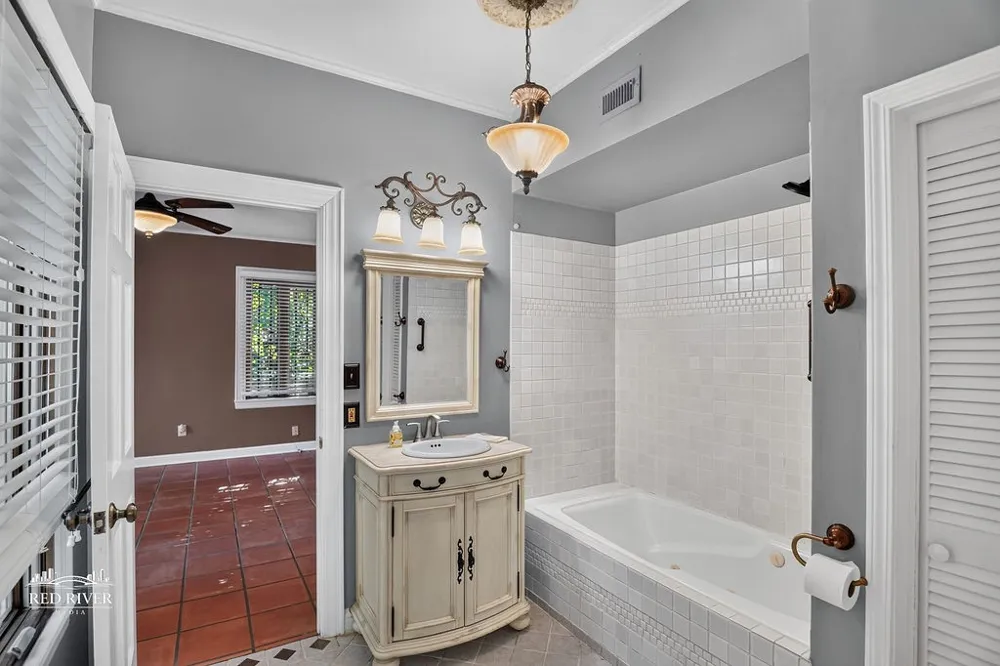 708 Azalea Drive Shreveport, LA 71106