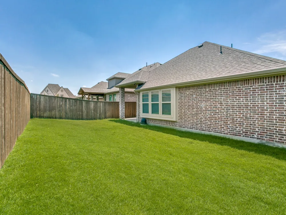 2215 Yorktown Drive Melissa, TX 75454