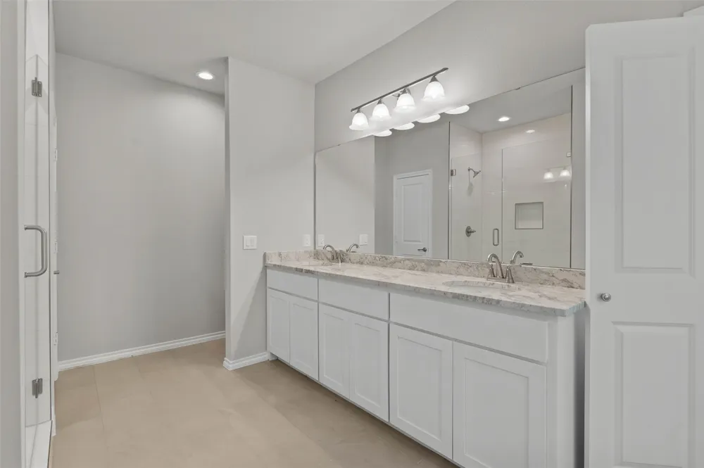 1203 Anthony Gainesville, TX 76240