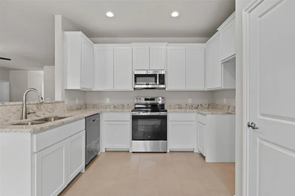 1203 Anthony Gainesville, TX 76240