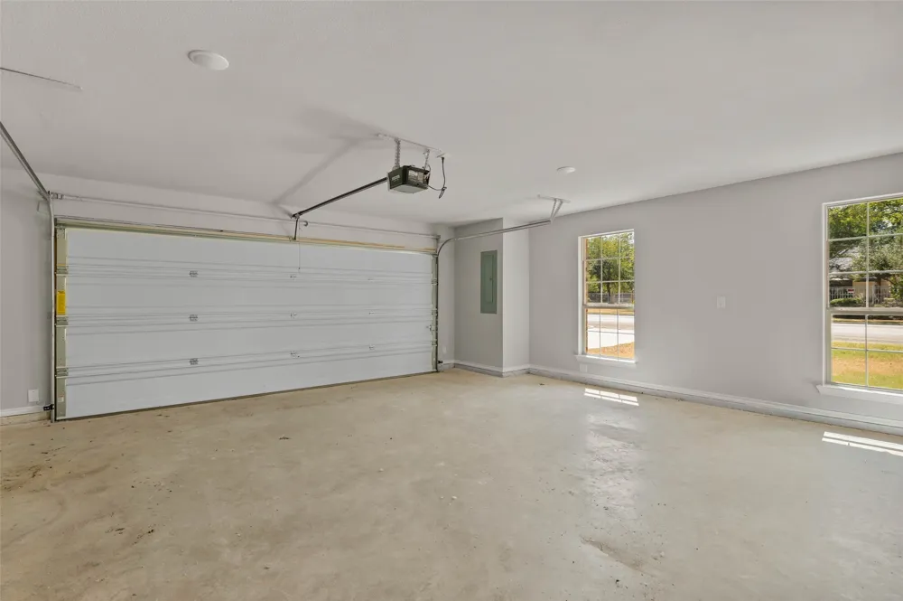 1203 Anthony Gainesville, TX 76240