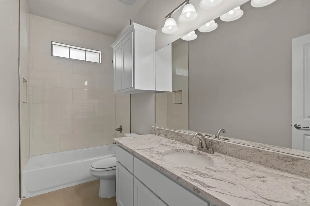 1203 Anthony Gainesville, TX 76240