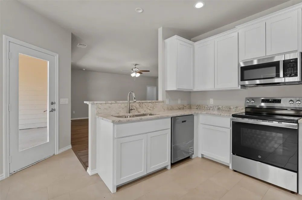 1203 Anthony Gainesville, TX 76240