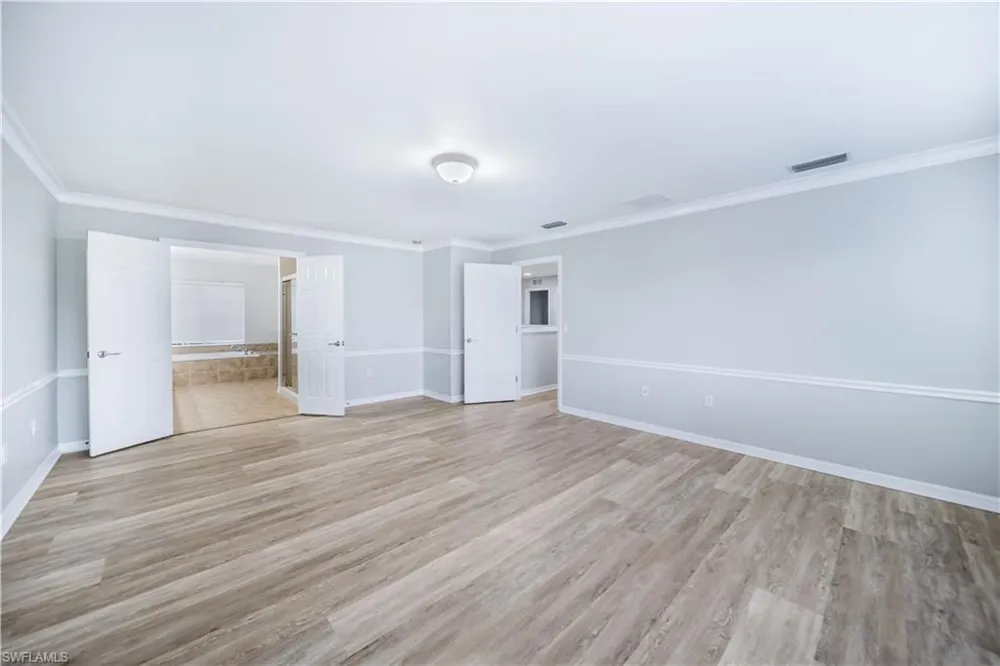 2133 Fairmont Lane Naples, FL 34120
