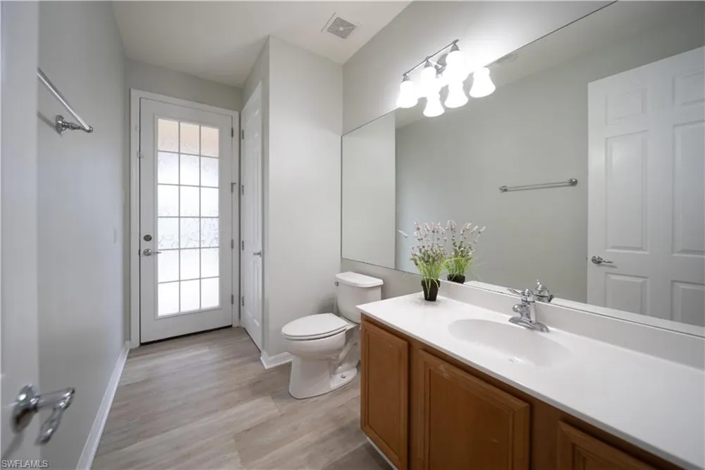2133 Fairmont Lane Naples, FL 34120