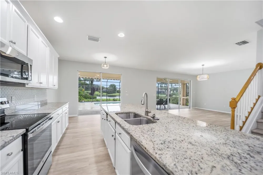 2133 Fairmont Lane Naples, FL 34120