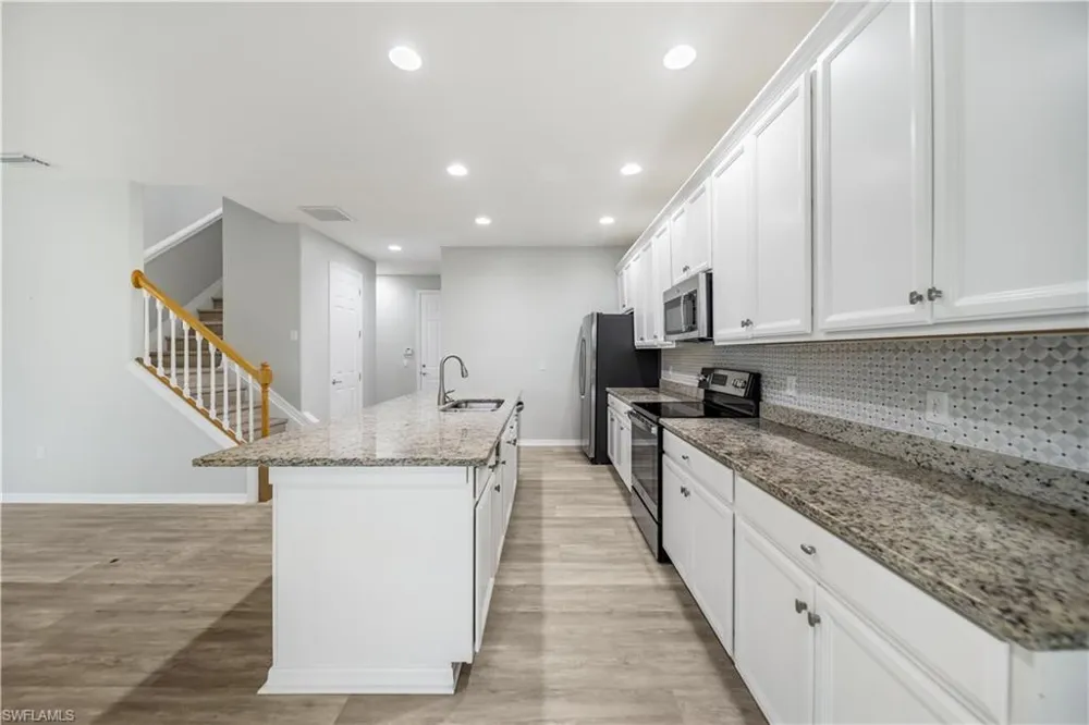 2133 Fairmont Lane Naples, FL 34120